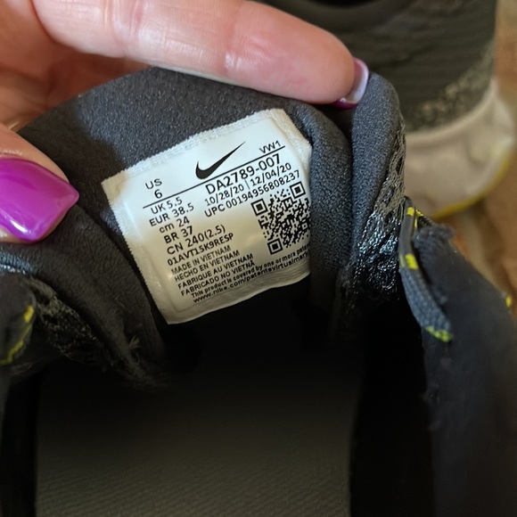 NWOT Nike Renew Ride 2 Gray Sneakers - Picture 9 of 9